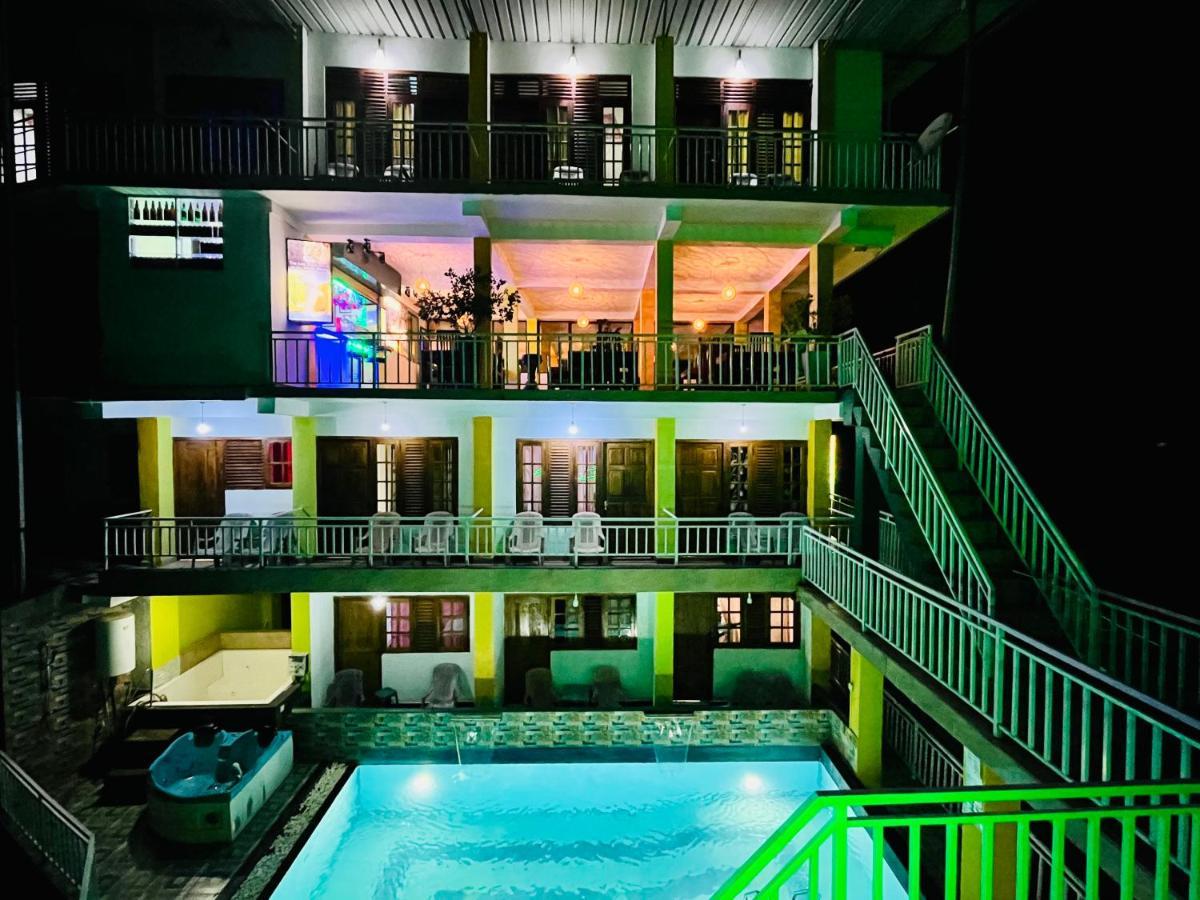 Grand Adamspeak Hotel Nallathanniya Kültér fotó